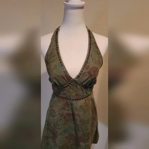 Green bodycon dress with many details & studs, size Medium - Picture 5 of 6